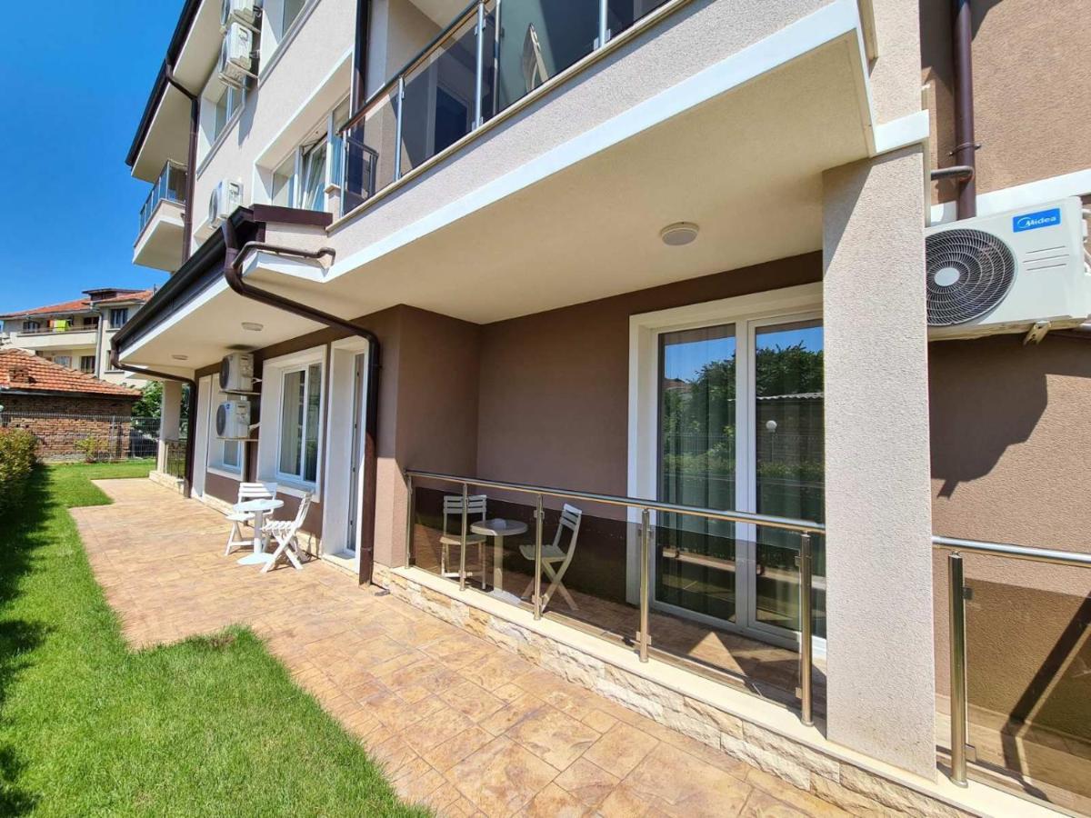 Villa Yanevi Равда Экстерьер фото